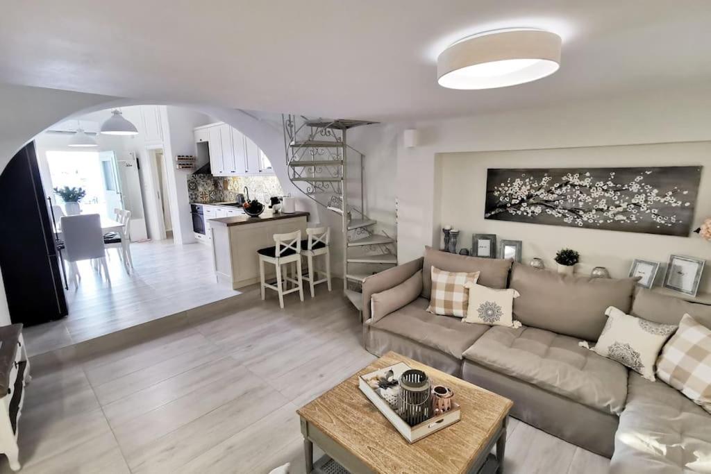 Вилла The Minty Door Boutique House Науса Экстерьер фото