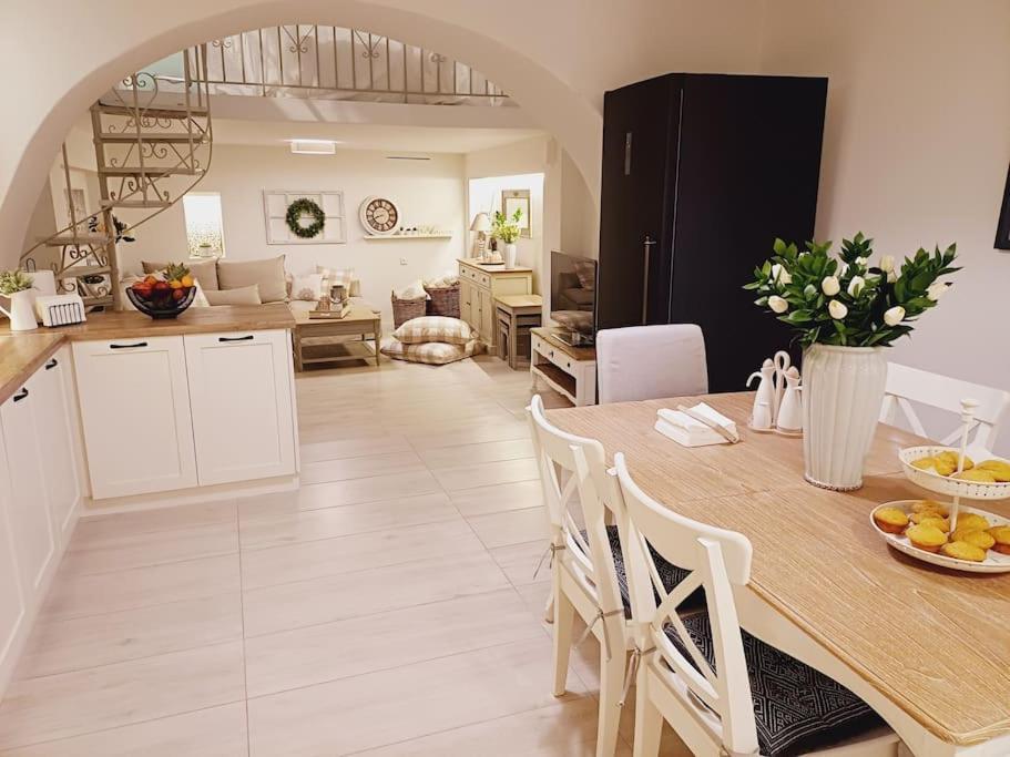 Вилла The Minty Door Boutique House Науса Экстерьер фото